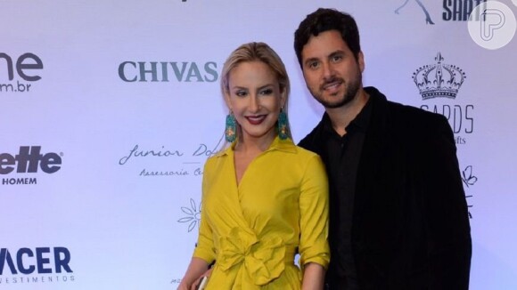 Bella sorridente! Filha de Claudia Leitte, aos 3 meses, encanta a mãe em vídeo