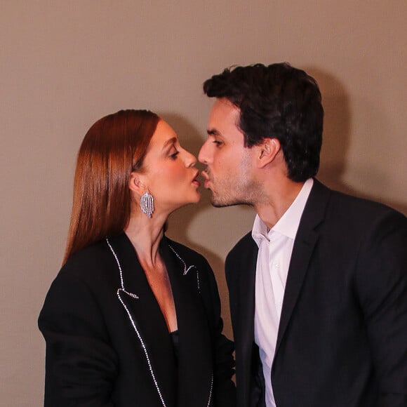 Marina Ruy Barbosa e Xandinho Negrão estão casados há dois anos