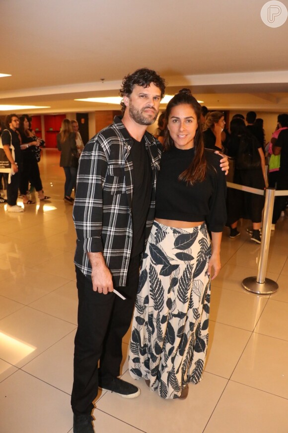 Carol Barcellos e o namorado vão ao lançamento do filme 'O Juízo' no cinema Rio Sul, no Rio de Janeiro, na noite desta terça-feira, 03 de dezembro de 2019