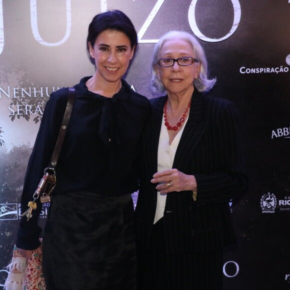 Fernanda Montenegro é prestigiada pela filha, Fernanda Torres, ao lançar o filme 'O Juízo'