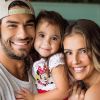 Filha de Deborah Secco e Hugo Moura, Maria Flor foi elogiada por sua beleza em foto postada pela mãe para comemorar seus quatro anos