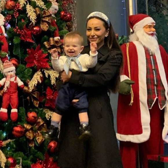 Filha de Sabrina Sato, Zoe roubou a cena em foto de Natal postada pela mãe: 'Alegria dela é um máximo'
