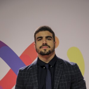 Caio Castro comenta postagens de Grazi Massafera nas redes sociais