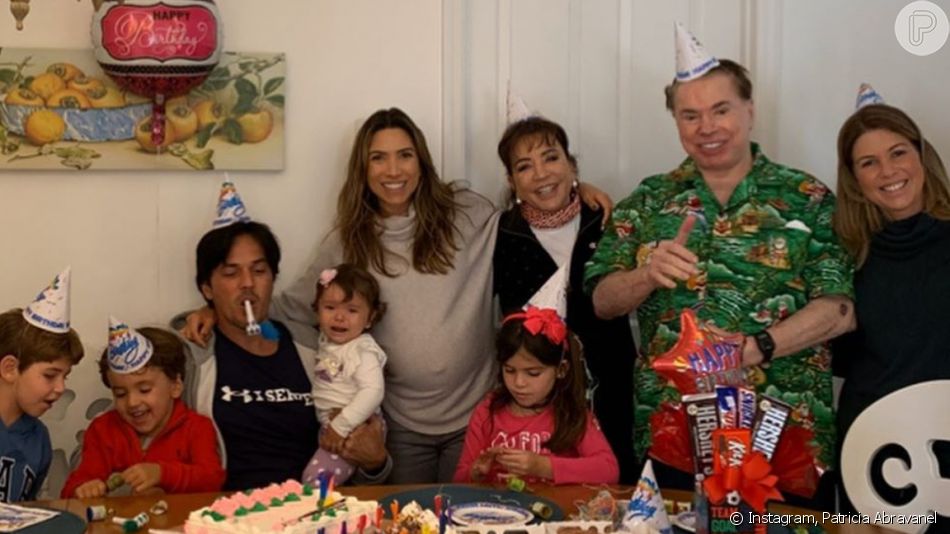 Filha de Silvio Santos, Patricia Abravanel compartilhou fotos em família para parabenizar o pai pelos seus 89 anos, nesta quinta-feira, 12 de dezembro de 2019: 'Dia para comemorar!'