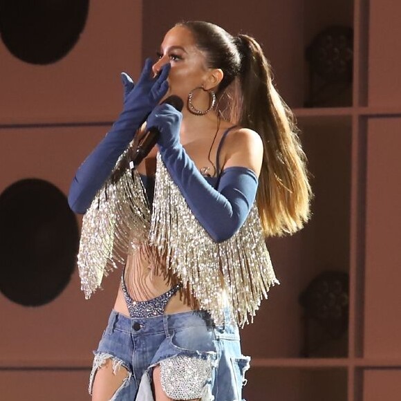 Anitta reproduziu show icônico do Rock in Rio em apresentação gratuita no Parque de Madureira, zona norte da cidade, em novembro de 2019