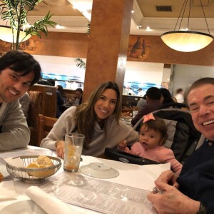 Silvio Santos participa do crescimento dos netos, como mostrou Patricia Abravanel em foto no aniversário do pai