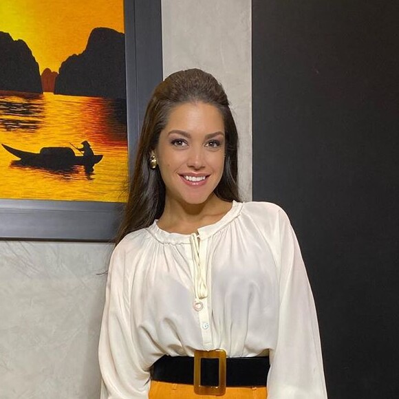 Thais Fersoza elegeu peças favoritas no closet: calças de cintura alta e sandálias