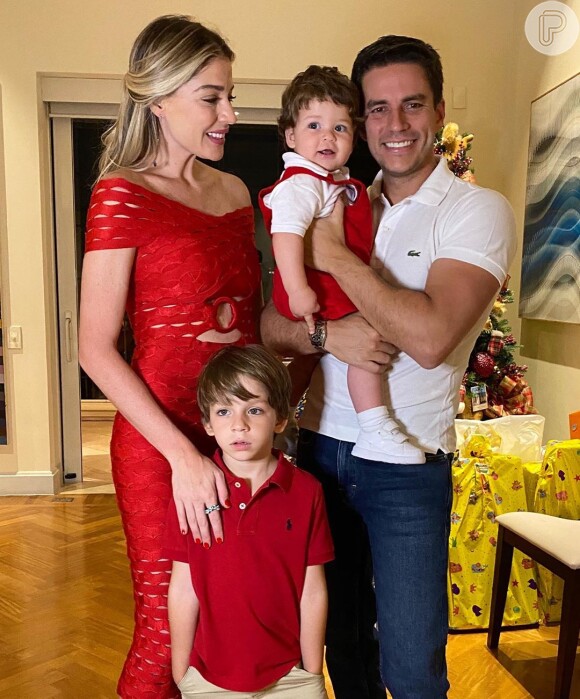 Luma Costa passou o Natal com o marido, Leonardo Martins, e os filhos, Antonio, de 4 anos, e Eduardo, de quase 1 ano