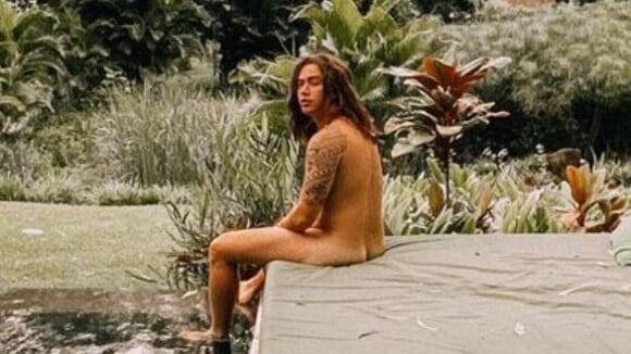 Whidersson Nunes faz foto nu na África do Sul e fãs zoam: 'Tarzan tá diferente'
