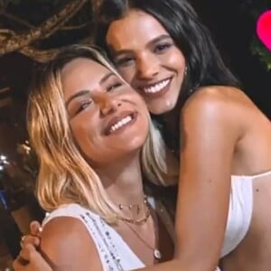 Giovanna Ewbank foi elogiada pela amiga Bruna Marquezine em fotos feitas por Gagliasso: 'Deusa'