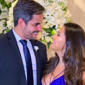 Ciúmes, 1º 'te amo' e mais: Simone e o marido contam detalhes da relação em vídeo compartilhado nesta sexta-feira, dia 03 de janeiro de 2020