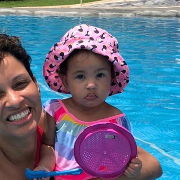 Mulher de Erick Jacquin, Rosângela foi elogiada por naturalizar as mudanças pelas quais o corpo da mulher passa após ser mãe