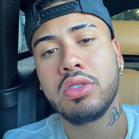 Kevinho e Gabriela Versiani não rotulam relacionamento nas redes sociais