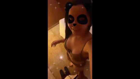 Vídeo: Maraisa, de biquíni, curte spa e mostra marcas de cirurgia: 'Panda'