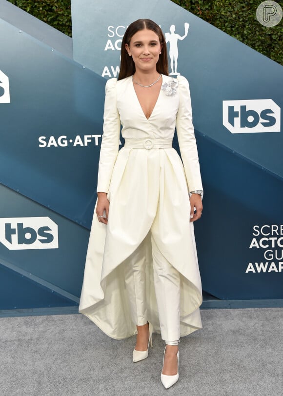 Moda de festa: Millie Bobby Brown chama atenção por vestido com calça para premiação SAG Awards neste domingo, dia 19 de janeiro de 2020