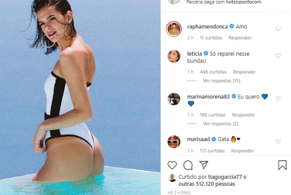 Bruna Marquezine ganha comentário de amigas famosas em foto de maiô