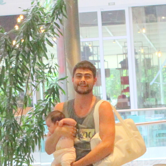 Tatá Werneck faz homenagem para a filha, Clara Maria: 'Minha deusa. Razão da minha vida'