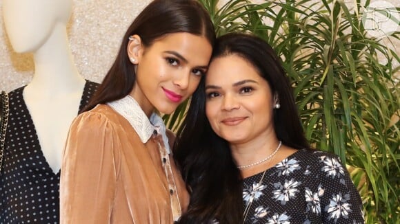 Bruna Marquezine também levou a mãe, Neide, para a viagem nos EUA