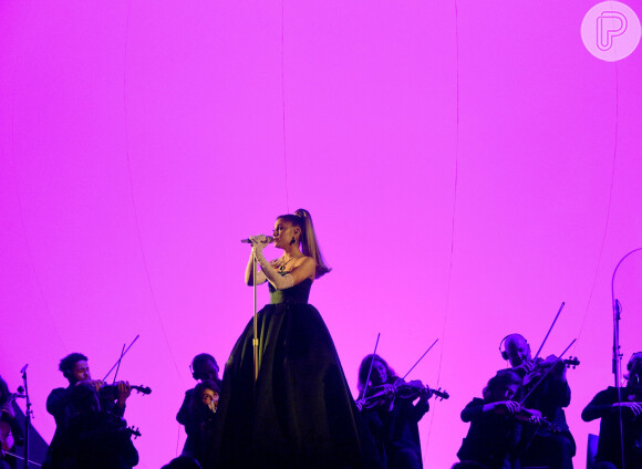 Ariana Grande faz performance no Grammy Awards 2020