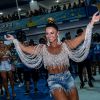 Viviane Araujo se joga no samba com look repleto de brilho na Beija-Flor de Nilópolis