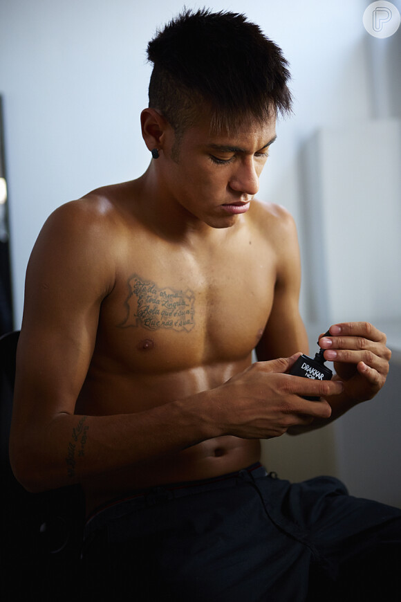 Neymar ainda vai assinar, junto à marca, uma edição limitada a favor da inclusão social pelo esporte