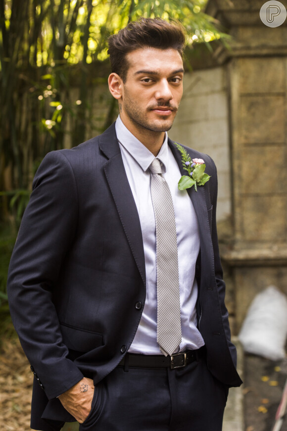 Lucas Lucco estreou nas novelas com o personagem Uodson em 'Malhação - Seu Lugar no Mundo', em 2015