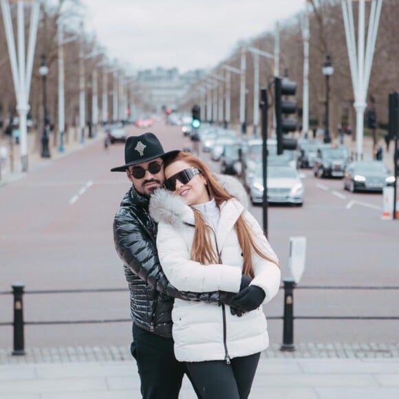 Maiara e Fernando Zor surgiram com looks de frio cheio de estilo na web