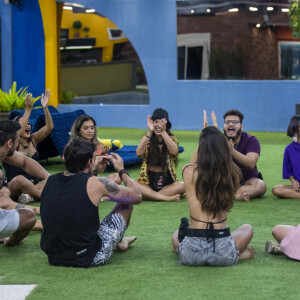 'BBB 20': Bianca Andrade e Rafa Kalimann conversam sobre polêmica