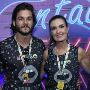 Fátima Bernardes já levou as filhas, Beatriz e Laura, em camarote de carnaval com o namorado, Túlio Gadêlha