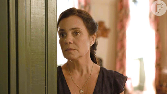 Nos próximos capítulos da novela 'Amor de Mãe', Thelma (Adriana Esteves) correrá risco de vida após servir de barriga de aluguel para o neto