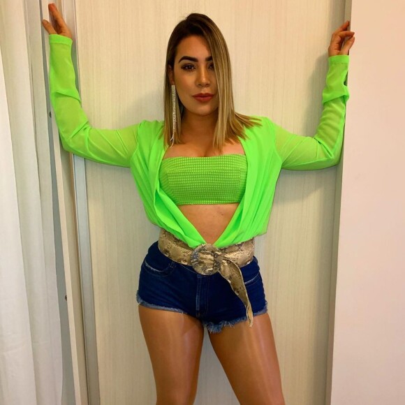 Naiara Azevedo não esconde intervenções que já realizou no corpo