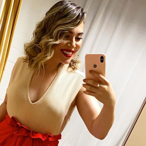 Naiara Azevedo compartilhou com fãs todos os momentos do novo procedimento