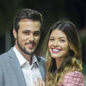 Nos próximos capítulos da novela 'Salve-se Quem Puder', Kyra (Vitória Strada) sonha que está casando com Rafael (Bruno Ferrari) e é surpreendida pela ausência de Dominique (Guilhermina Guinle)