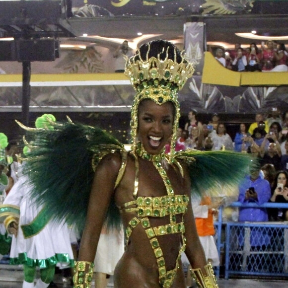 Iza lamentou não ter feito antes sua estreia como rainha de bateria da Imperatriz Leopoldinense: 'Escola que tem tanto com a minha história'