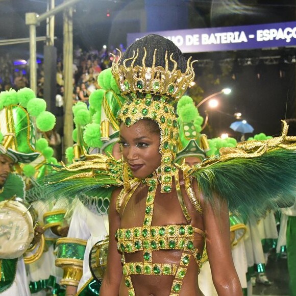 Iza brilhou em desfile da Imperatriz Leopoldinense