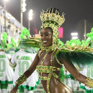 Carnaval 2020: Iza samba na Marquês de Sapucaí na sua estreia como rainha de bateria da Imperatriz Leopoldinense