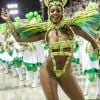 Iza estreia como rainha de bateria da Imperatriz Leopoldinense na série A do Carnaval do Rio de Janeiro