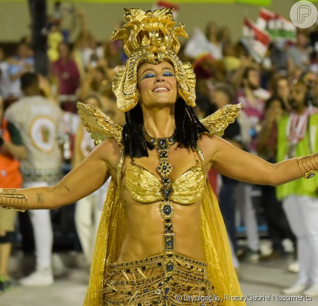 Emoção, brilho e mais: 20 fotos de Paolla Oliveira como Cleópatra na Grande Rio neste domingo, dia 23 de fevereiro de 2020