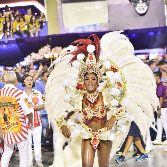 Erika Januza, musa do Salgueiro, contou que sempre quis desfilar pela escola: 'Sonho'