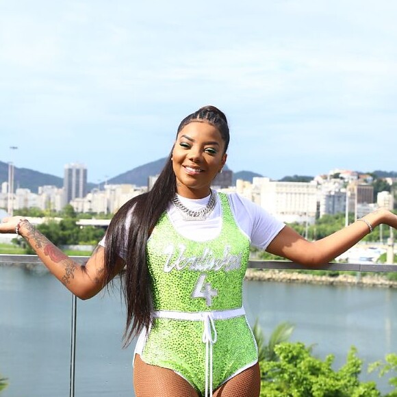 Ludmila antecipou seu bloco de carnaval para evitar uma confusão como a de 2019, mas mesmo assim houve brigas. Folião foi repreendido pela funkeira