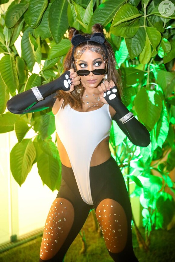 Anitta apostou em fantasia de 'panda sexy' para iniciar ensaios de blocos para o Carnaval 2020
