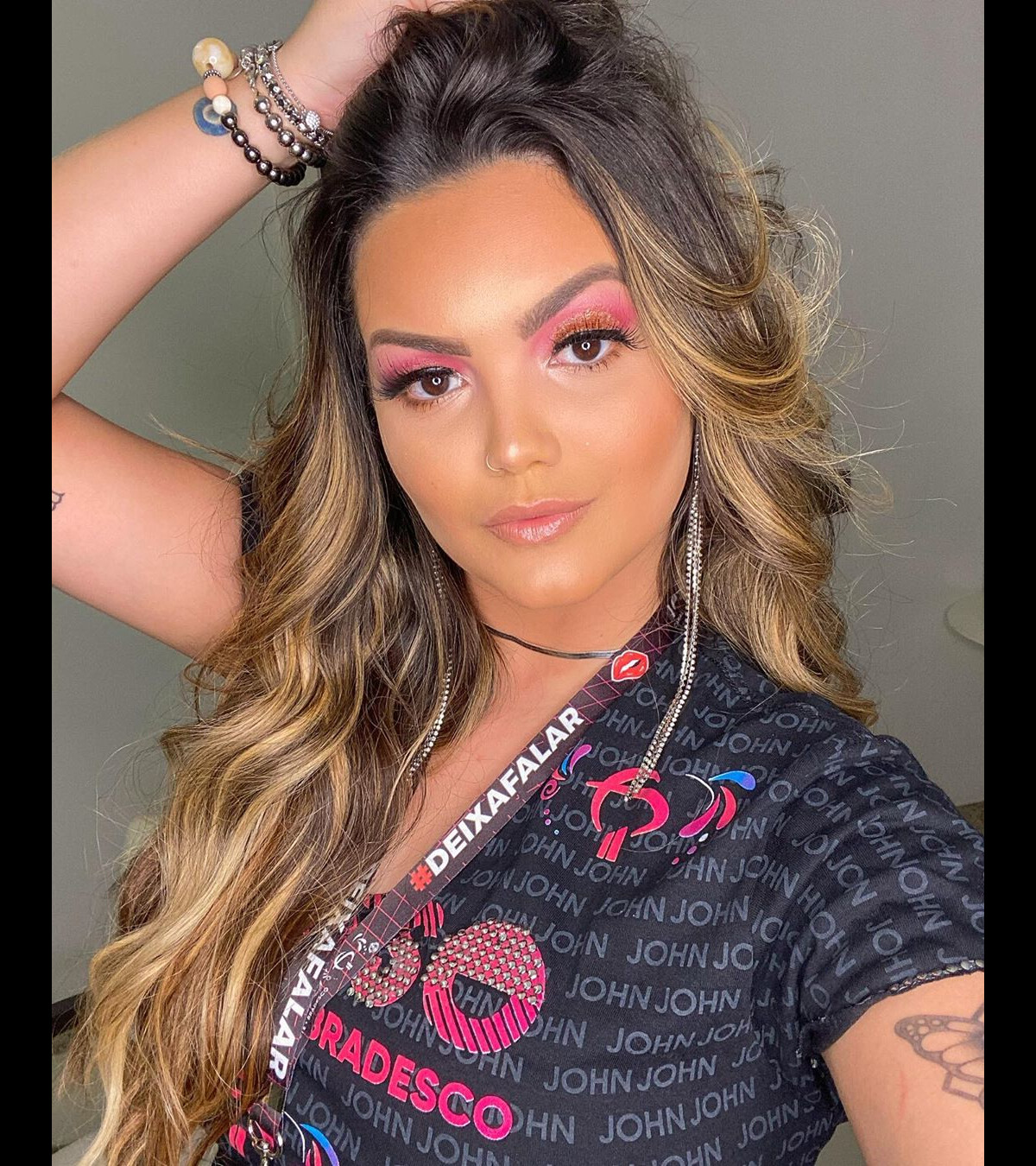 foto suzanna freitas dá dica de beleza e faz looks do dia no instagram