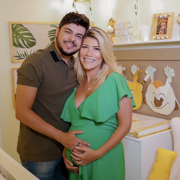 Sertanejo Cristiano e Paula Vaccari apostaram em sucesso da Disney para quarto do filho
