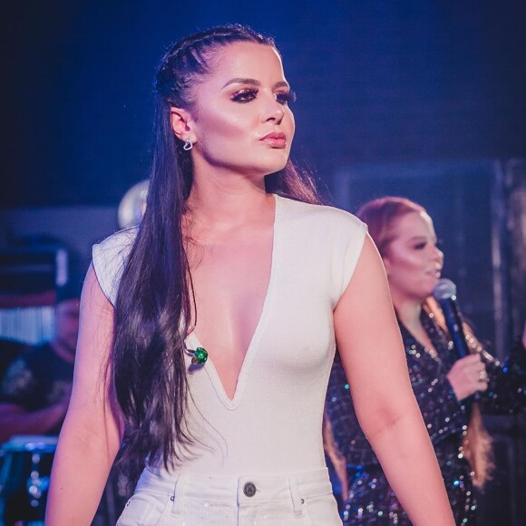 Maraisa, da dupla com Maiara, exibiu corpo definido em foto