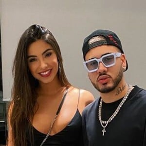 Kevinho e a namorada trocam declarações de amor nas redes sociais