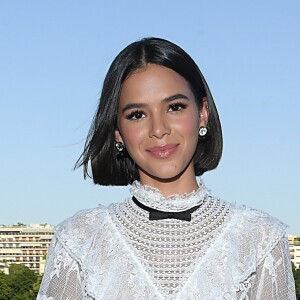 Bruna Marquezine lamentou a pandemia do coronavírus e atestou negativo para o covid-19. 'Olha, o mesmo resultado do primeiro. Não foi dessa vez que você conseguiu pegar o coronavírus. Você tentou, você foi atrás dele, mas você não conseguiu', reproduziu a fala de médico