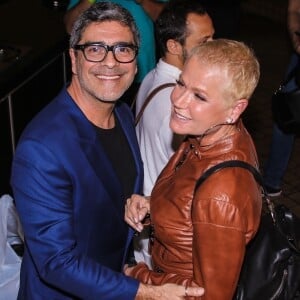 Junno Andrade se derrete por Xuxa Meneghel: 'Se não fosse mulher... anjo. Se não mãe... planeta. Se não a amiga... o abraço... Se não a amante... sexo... orgasmo... o prazer'