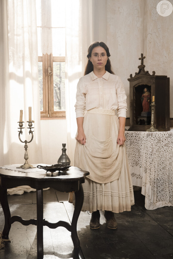 Daphne Bozaski será Dolores, irmã de Pilar (Gabriela Medvedovski) em 'Nos Tempos do Imperador'