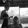 Gabriel Medina postou em seu instagram momento quando Yasmin Brunet cortou o seu cabelo