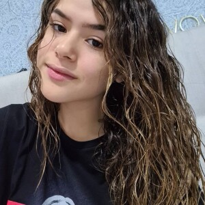 Maisa Silva mostrou foto do cabelo em transição